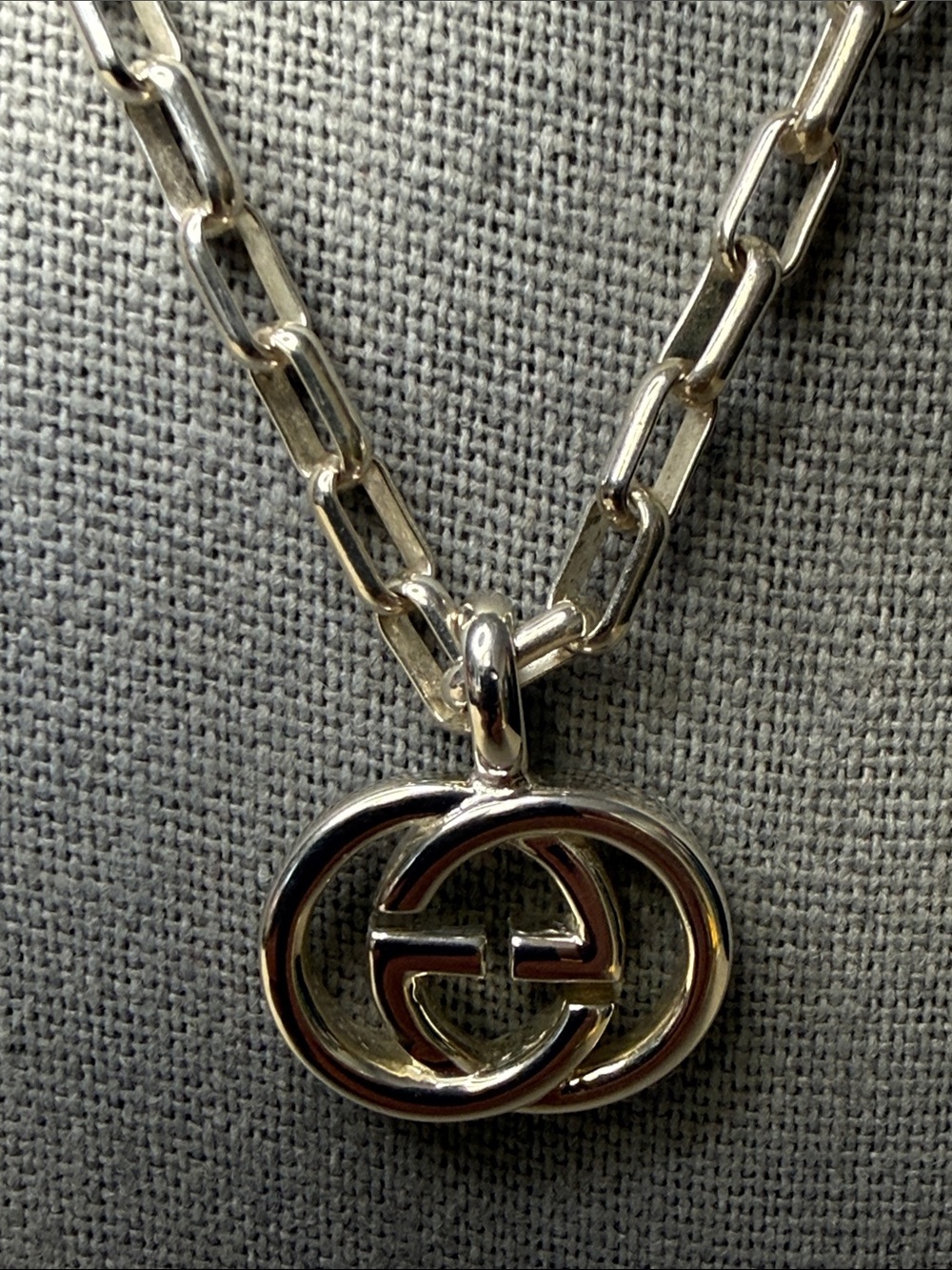 Gucci Interlocking G Sterling Silver Pendant Necklace 19" Chain - Picture 4 of 7